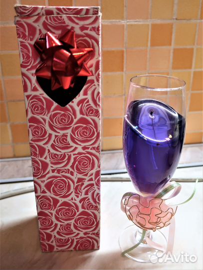 Свеча с подсвечником подарочная