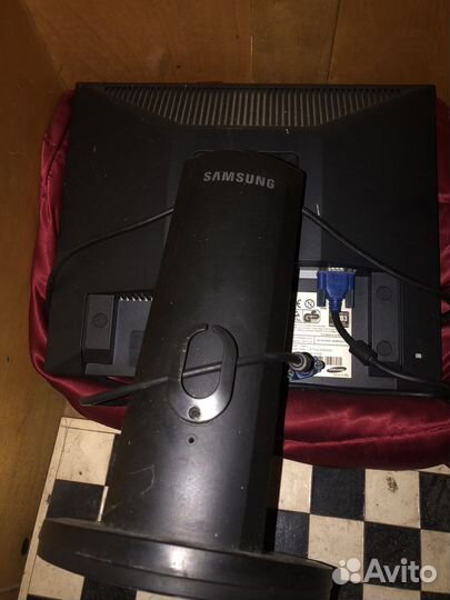 Монитор Samsung