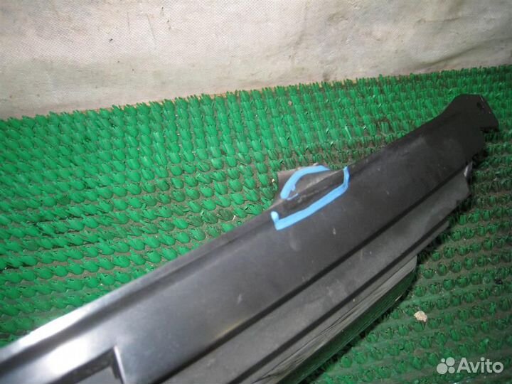 Решетка радиатора левая Nissan Almera Tino 2005