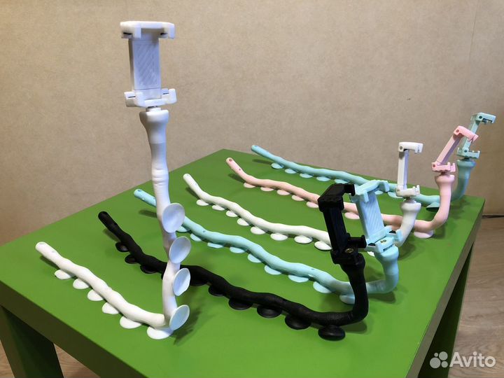 Гибкий держатель для телефона на присосках