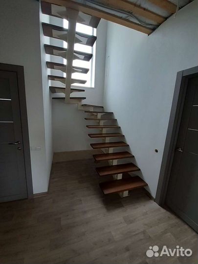 Лестница на металлокаркасе