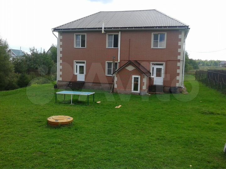 Таунхаус 300 м² на участке 20 сот.