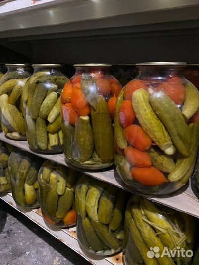 Солёные огурци, помидоры, цветная капуста,кукуруза