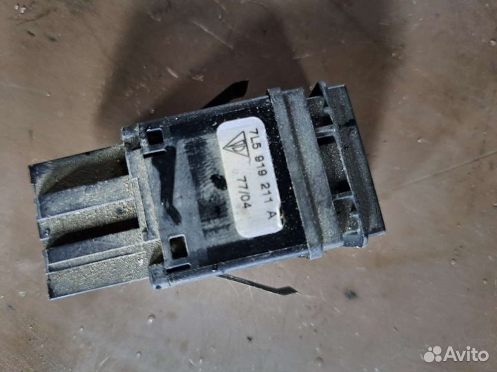 Кнопка подушки на Porsche Cayenne 955