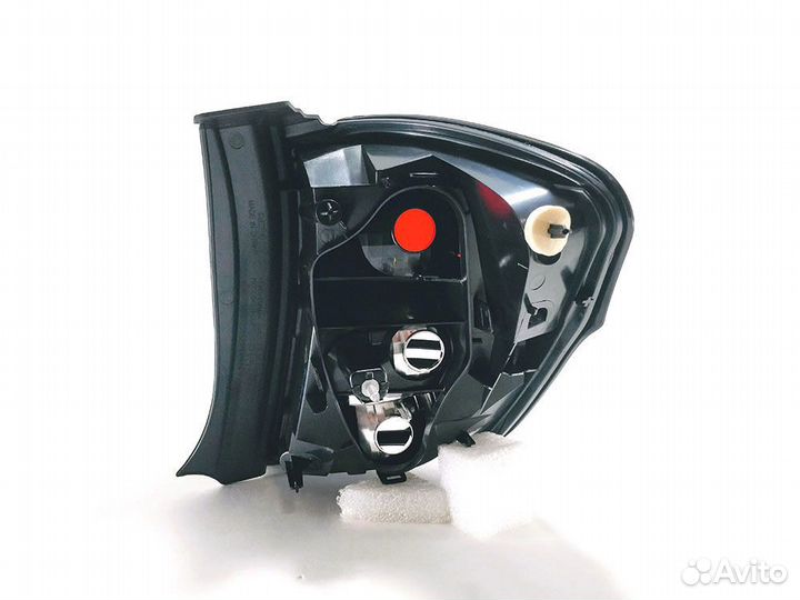 Фонарь левый задний в крыло Citroen C3