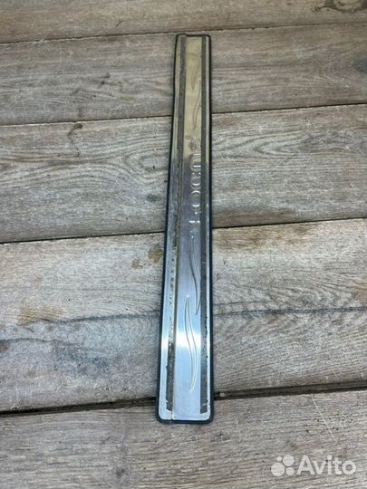 Накладка порога передняя левая Ford Focus 2 2010