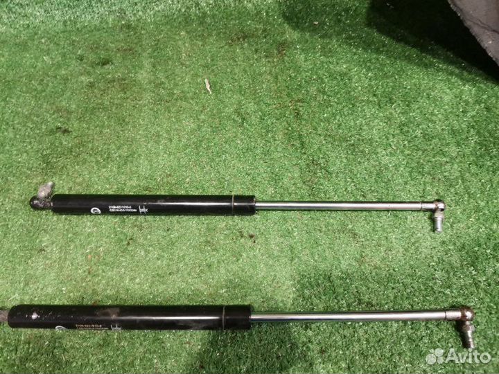 Амортизатор крышки багажника Ваз 210740 2010