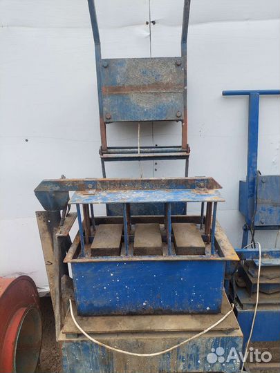 Станок для производства арболитовых блоков