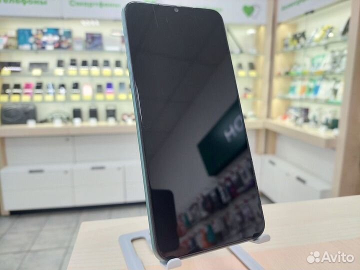 Смартфон Tecno Spark 7 4/64GB (зелёный)