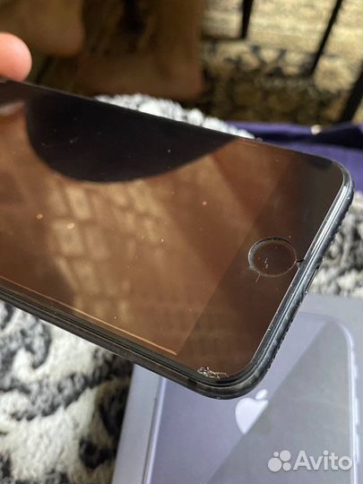 iPhone 8, 64 ГБ