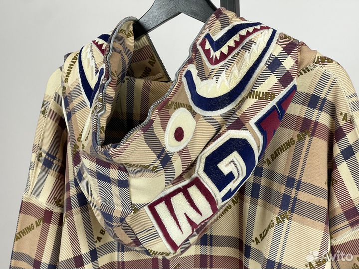 Зипка Bape Shark luxe burberry