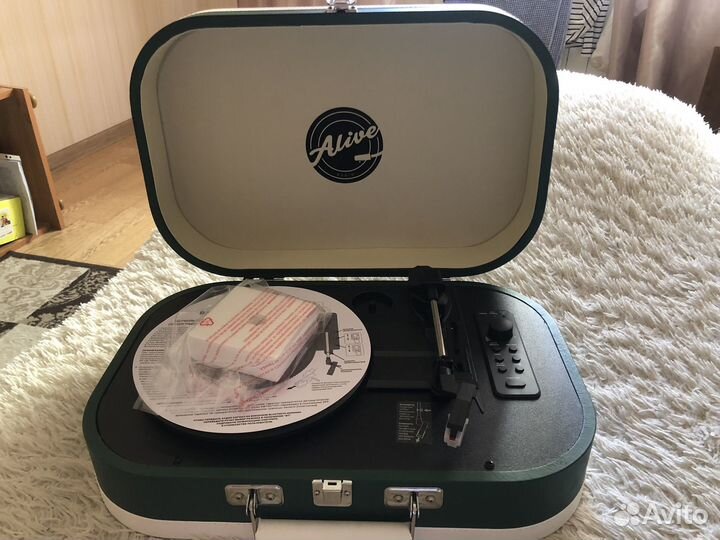 Виниловый проигрыватель alive