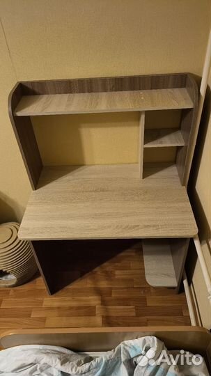 Письменный стол