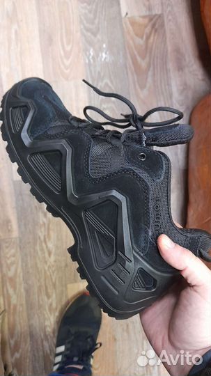 Кроссовки Lowa