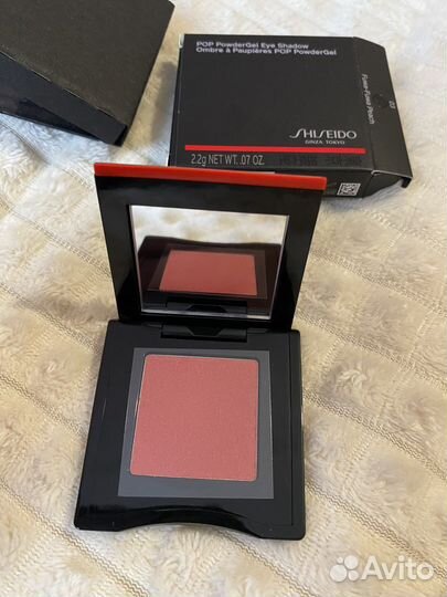 Shiseido тени румяна 03 Fuwa-Fuwa Peash