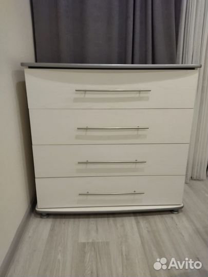 Шкаф, 2 тумбочки, комод