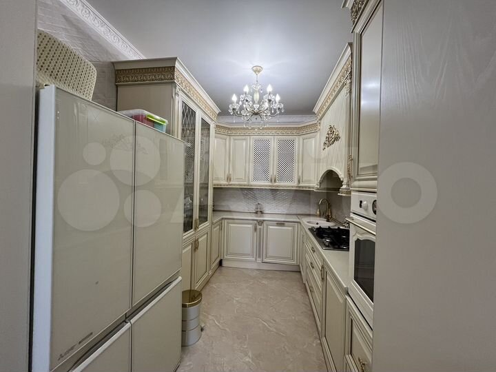 Дом 550 м² на участке 12 сот.