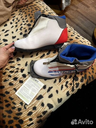 Лыжные ботинки