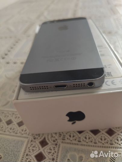 Телефон iPhone 5s
