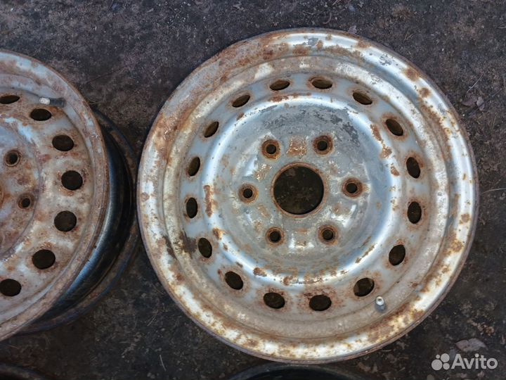 Диск колесный Toyota Hiace 1999г дельфин