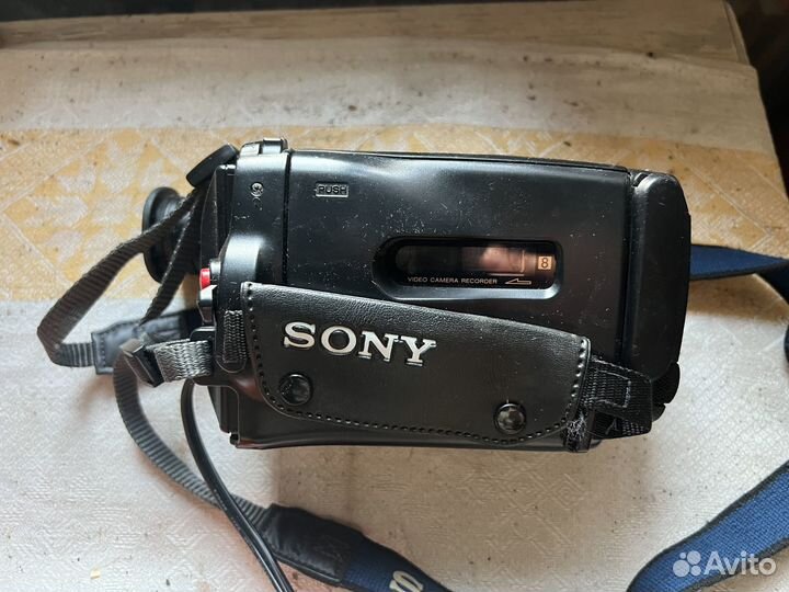 Видеокамера Sony CCD TR440E
