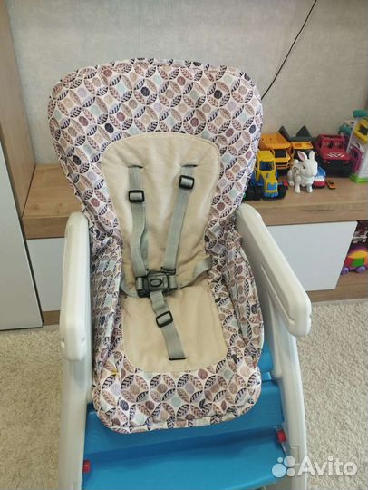 Детский стульчик для кормления