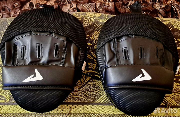 Лапы боксерские и перчатки