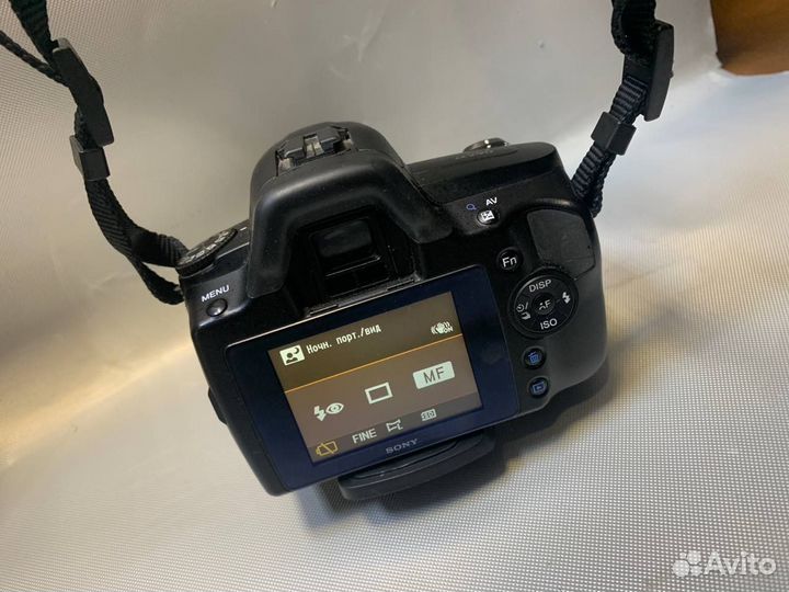 Зеркальный фотоаппарат