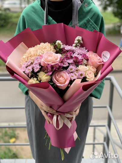 Букеты из живых цветов с доставкой, хризантем, роз