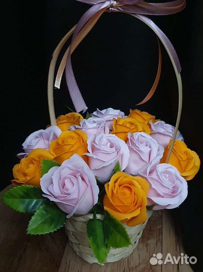Корзинка с цветами из мыльной пены