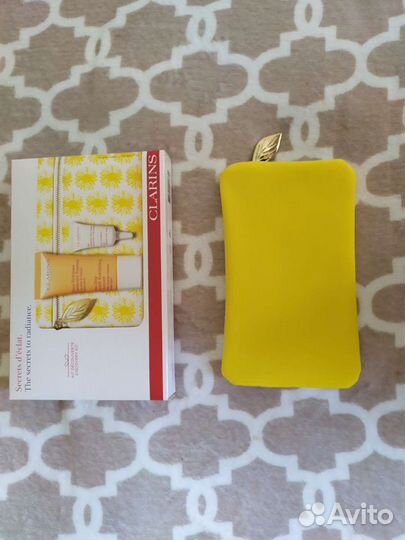 Косметичка clarins (новая)