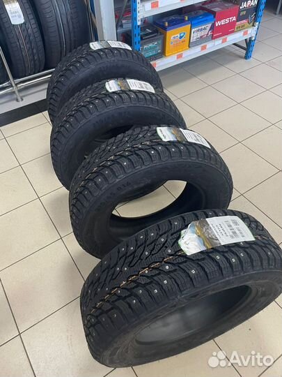 Ikon Tyres Autograph Ice 9 SUV 215/65 R16