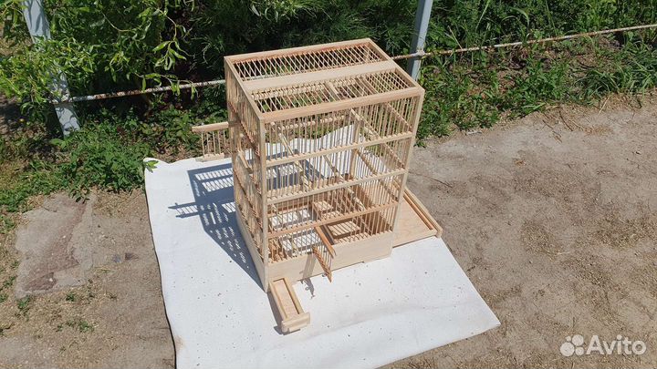 Клетки для птиц, канареек, попугаев и т.д