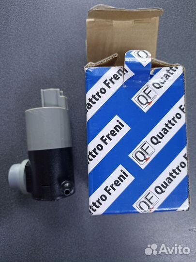 Насос омывателя Toyota Corolla X (E140, E150)