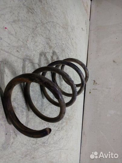 Пружина передняя правая Renault Sandero 1