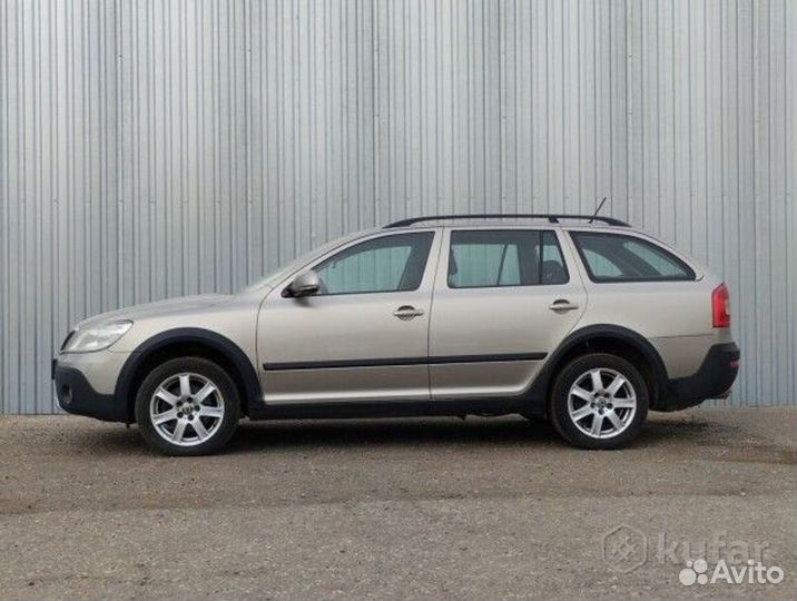 Skoda Octavia 1.8 МТ, 2011, 208 000 км