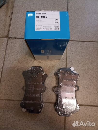 Колодки тормозные передние Audi Q7 4LB