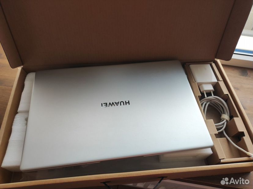 Huawei matebook d15 ryzen 5 16gb