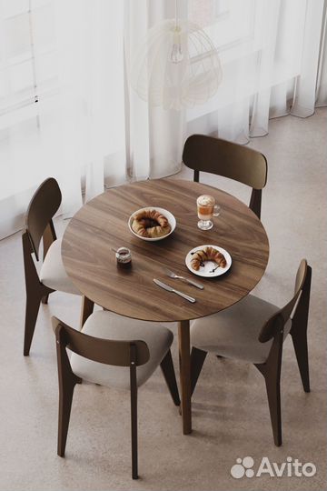 Стол кухонный