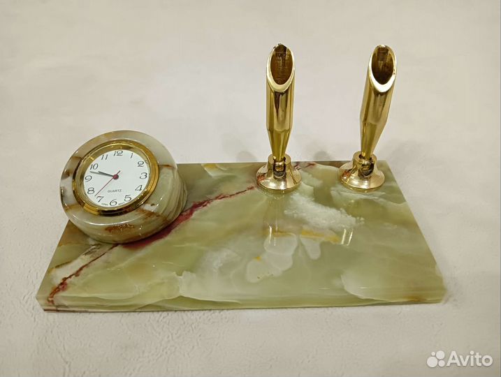 Письменный набор с часами из оникса