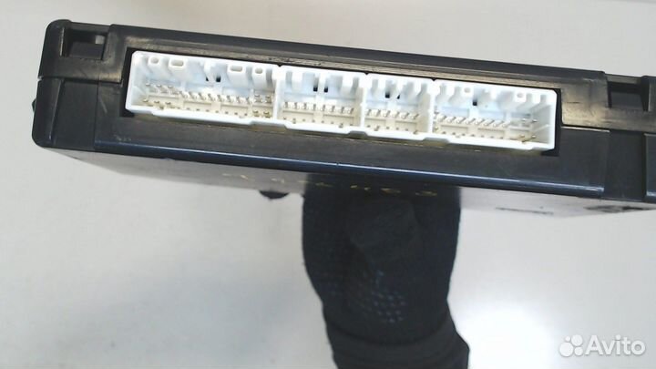 Блок управления бортовой сети Land Rover Discovery