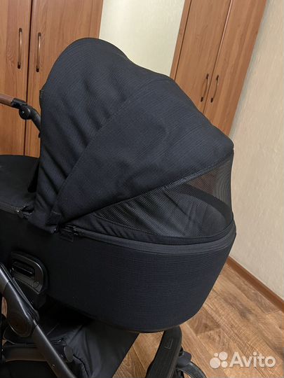 Коляска 2 в 1 Roan Bass next