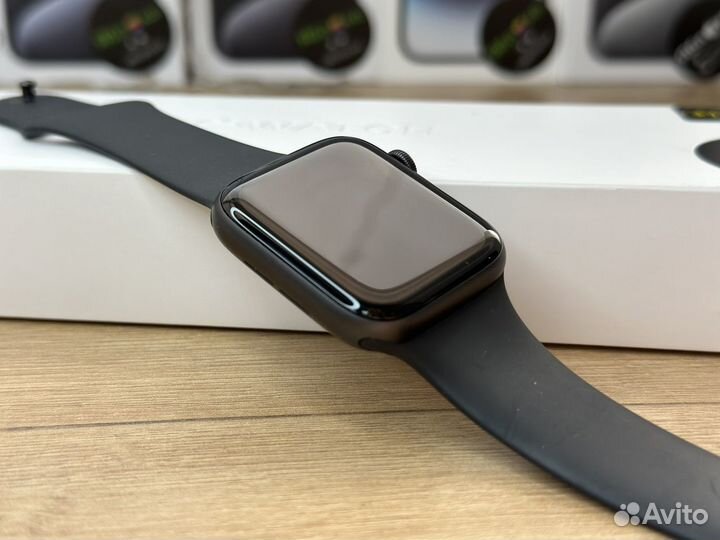 Apple Watch Series 5 44mm Space Gray