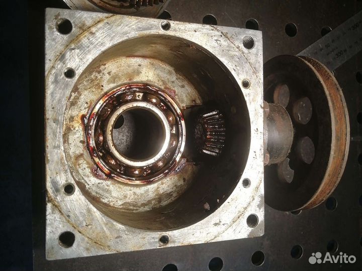 Угловой редуктор