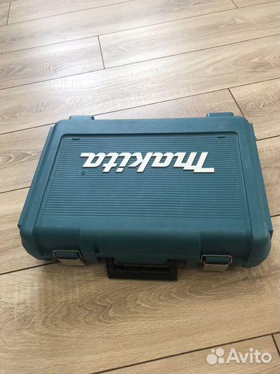 Шуруповерт makita