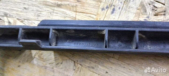 Пластик двигателя Renault Megane