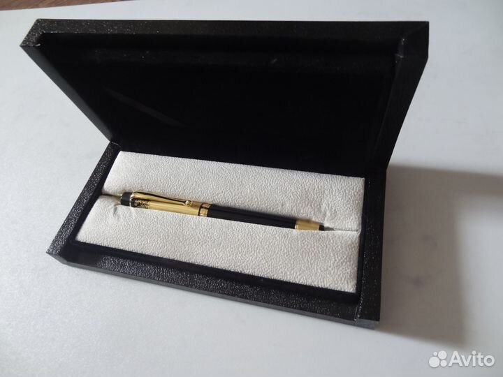 Подарочная ручка шариковая luoshi в футляре