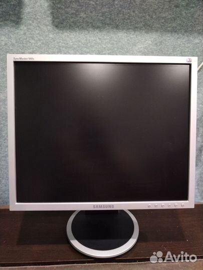 Монитор Samsung Master 940B