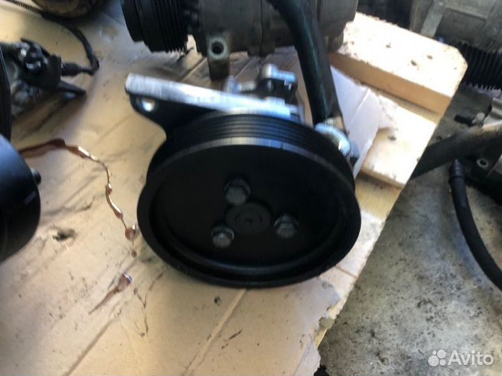 Насос гидроусилителя руля Bmw 5-Series E39 M52B20