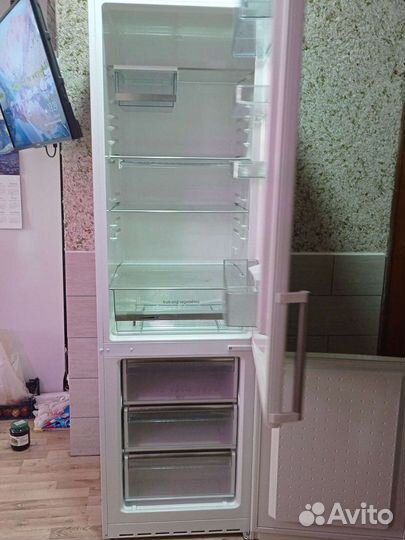 Холодильник siemens